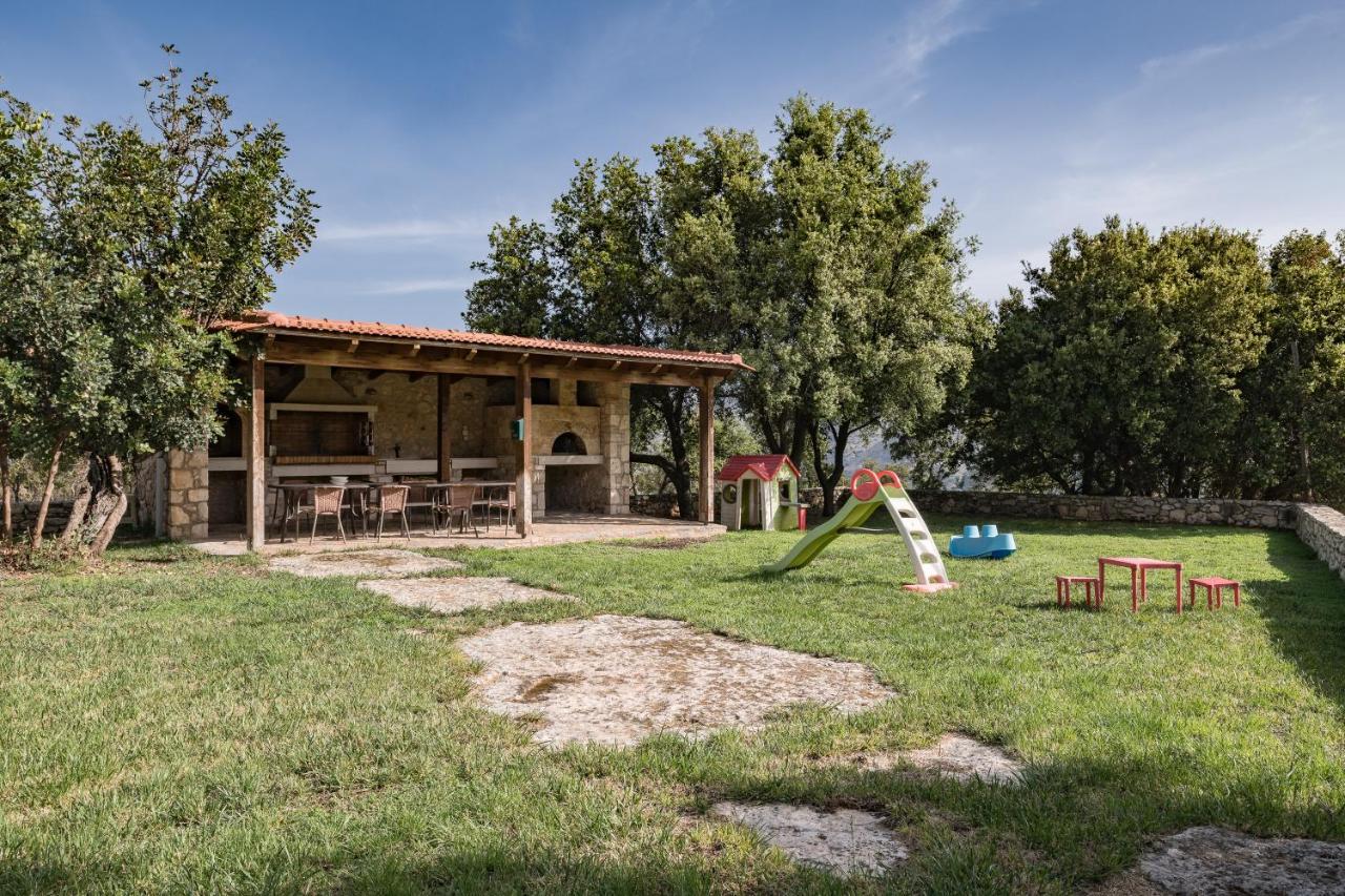 Koules Estate, With Private Pools & Bbq - Embracing Nature, By Thinkvilla Argouli Zewnętrze zdjęcie